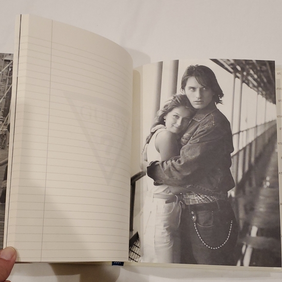 *RARE* Guess Composition book - Picture 4 of 7